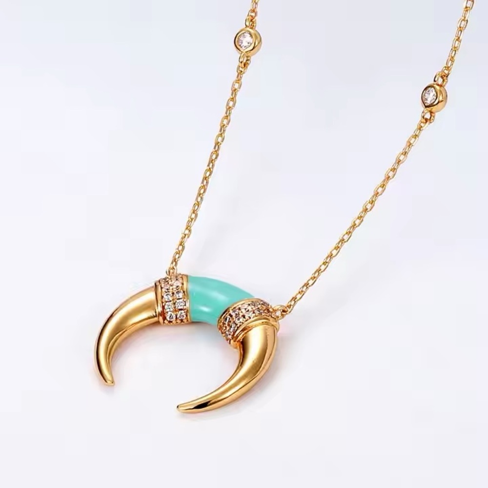 925 Sterling Sliver Enamel 9k Gold plated Crescent Moon, horn